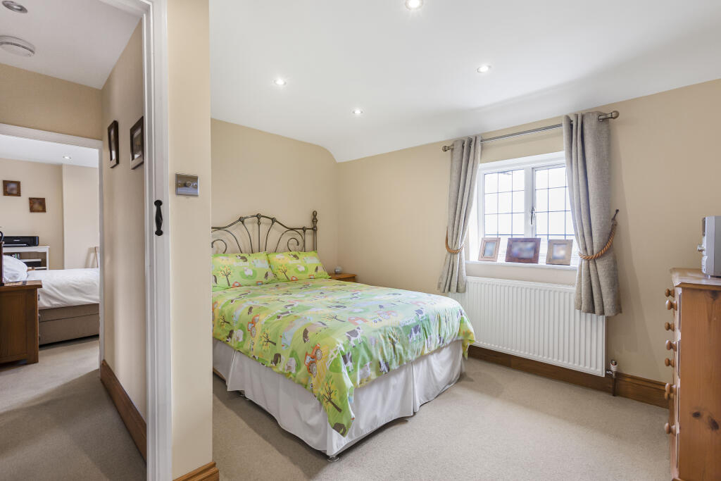 Additional image 12 of Tewin Hill, Tewin, Welwyn, AL6 0LJ