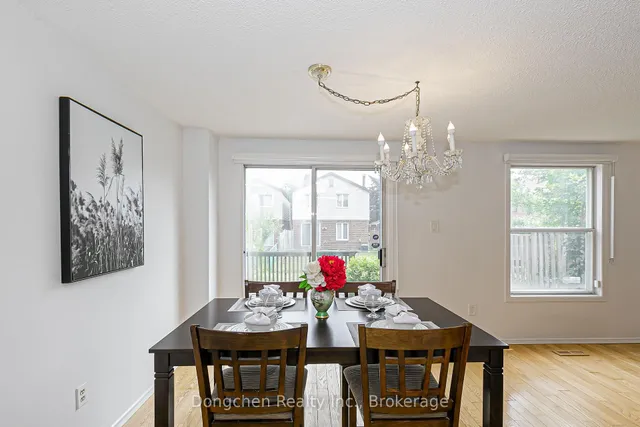 Additional image 15 of 94 Mossbrook Cres