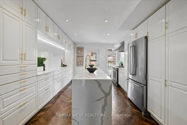 Additional image 8 of 248 1/2 Euclid Ave