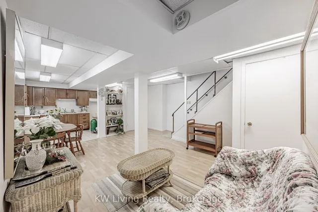 Additional image 26 of 35 Roxanne Cres