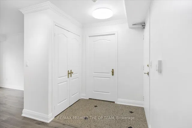 房产图片 21 - 多伦多斯帕迪纳路800号401单元