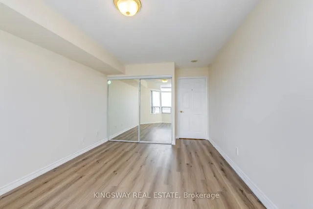 Additional image 30 of 35 Kingsbridge Garden Circ Unit 708