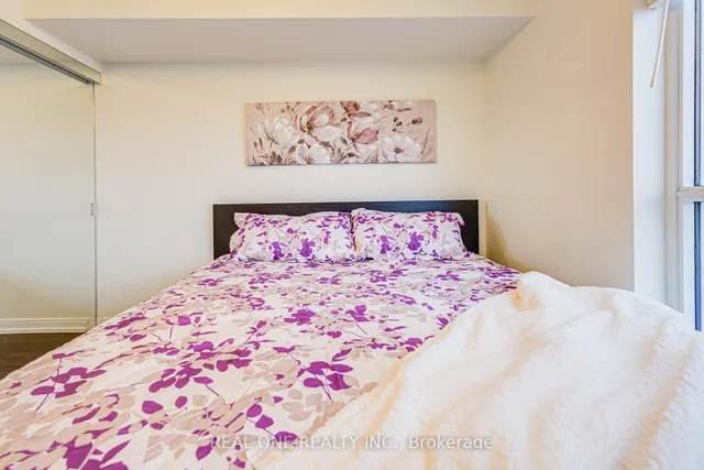 房产图片 29 - 151 Village Green Sq 单元 1008