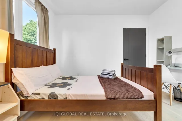 Additional image 27 of 47 Manderley Dr