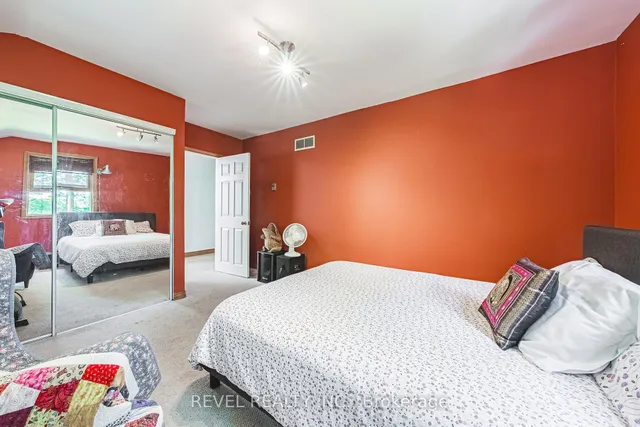 Additional image 27 of 2156 Lower Base Line