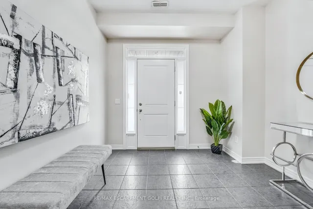 Additional image 2 of 16 Lakefront Dr