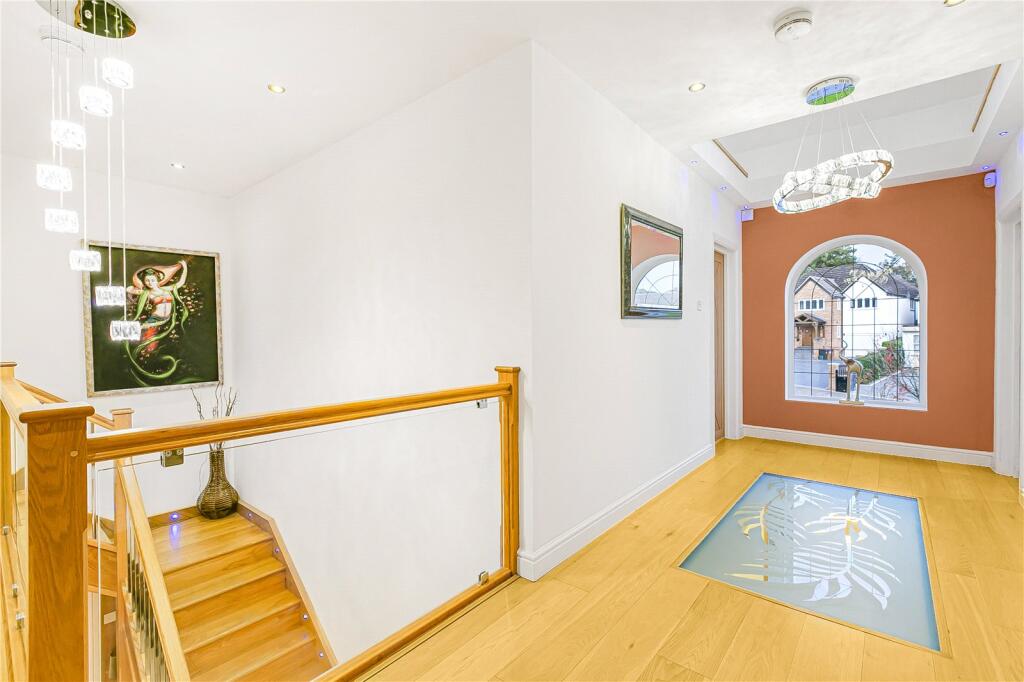 Additional image 11 of Pine Grove, Brookmans Park, Hertfordshire, AL9