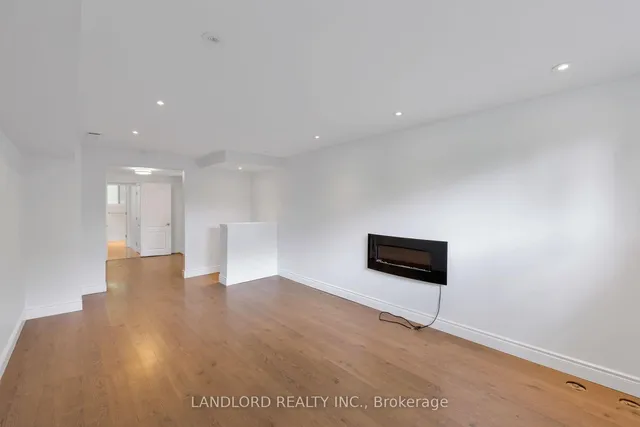 Additional image 4 of 34 Lyncroft Dr