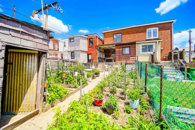 Additional image 4 of 12 Earlscourt Ave