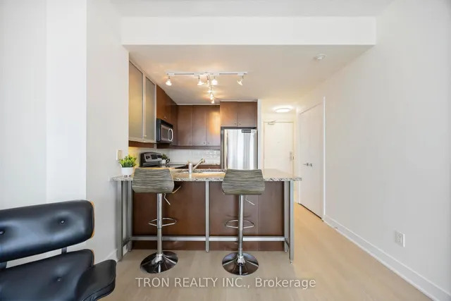 Additional image 8 of 438 King St Unit 1905