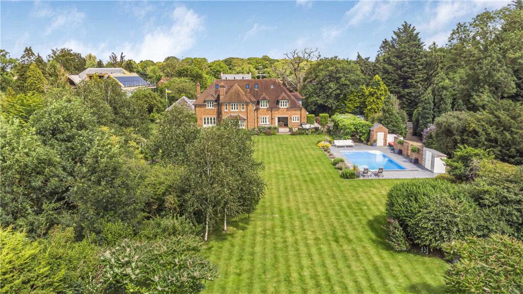 Pottersheath Road, Welwyn, Hertfordshire, AL6