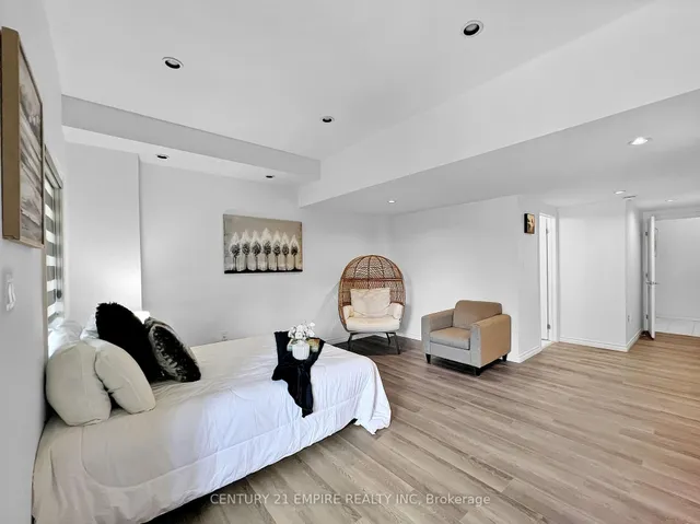 Additional image 6 of 61 Soho St Unit 62