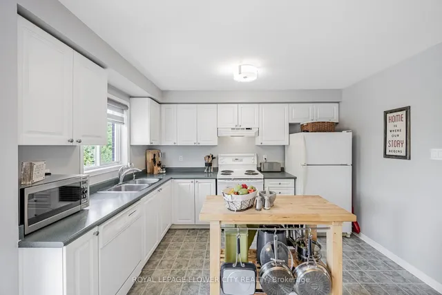 Additional image 12 of 120 Railroad St Unit 40