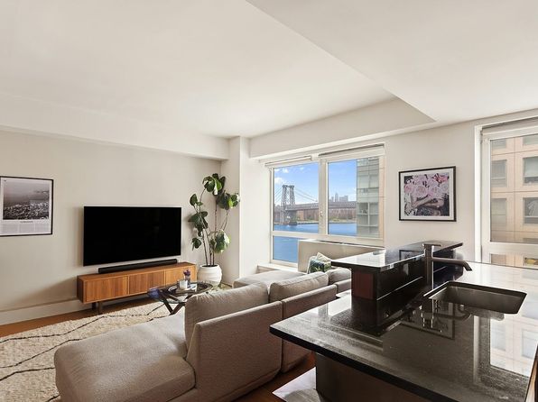 446 Kent Ave APT 11B, Brooklyn, NY 11249