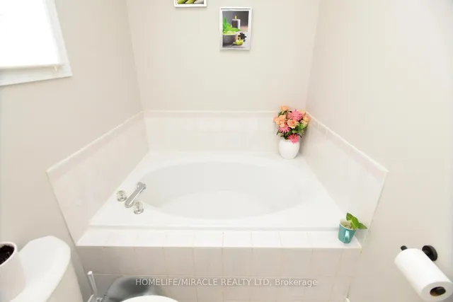 Additional image 35 of 37 Prairie Rose Circ