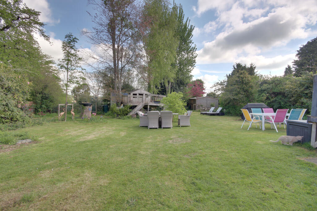 Additional image 19 of Cheverells Close, Markyate, Hertfordshire, AL3