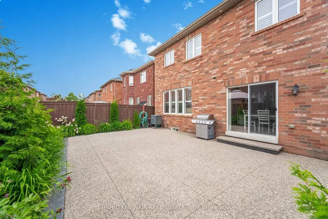 Additional image 40 of 355 Bessborough Dr