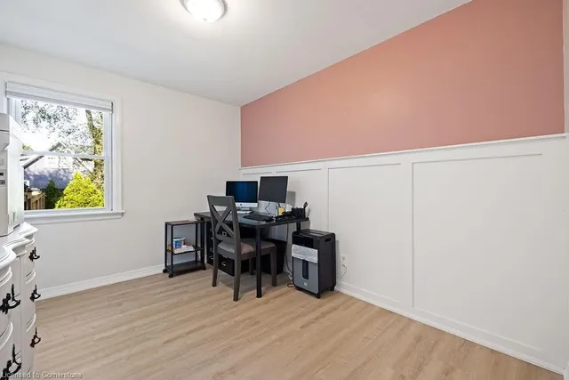 Additional image 27 of 32 Cumming Crt