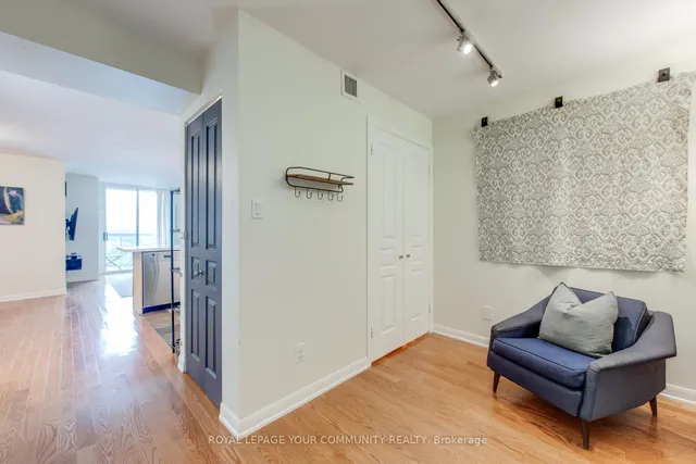 Additional image 5 of 323 Richmond St Unit 1007