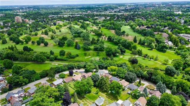 Additional image 11 of 271 Bedford Rd