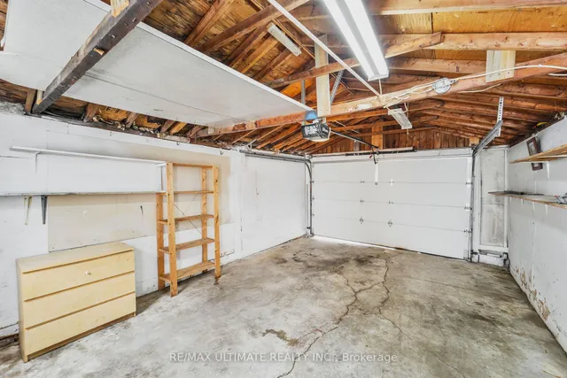 Additional image 23 of 2010 Dufferin St