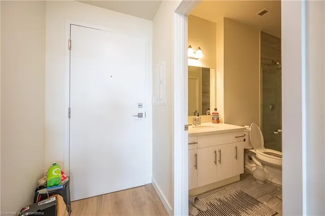 Additional image 6 of 690 King St Unit 602