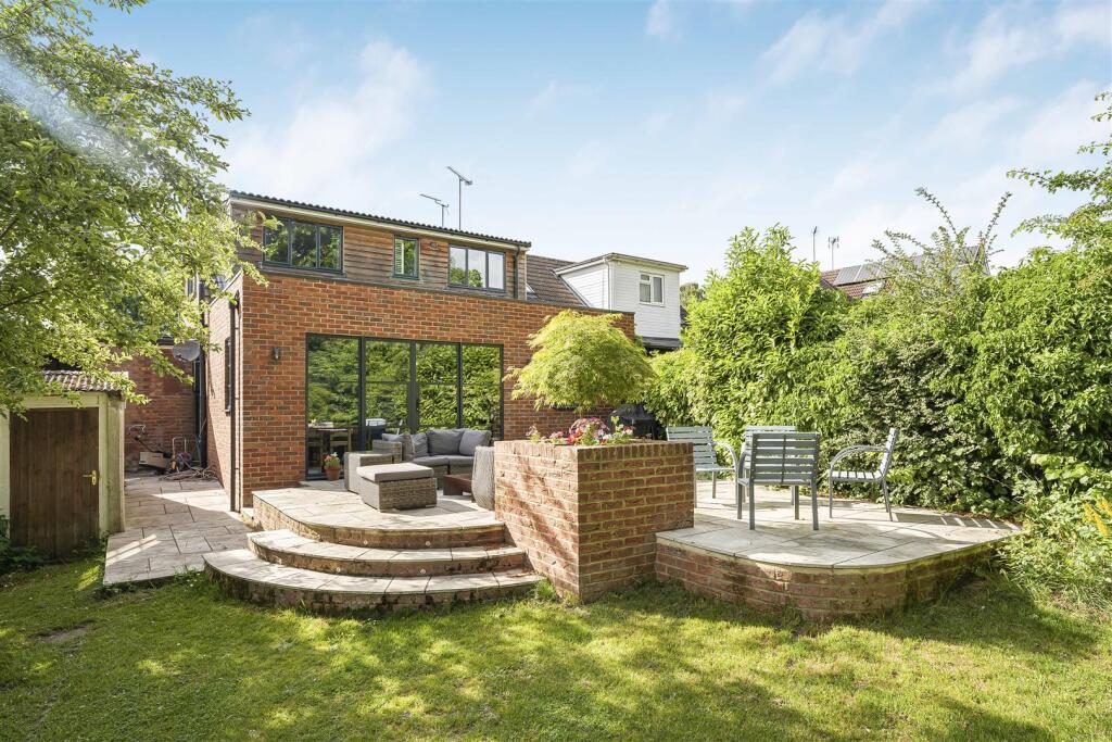 Additional image 31 of Hillside Way, Welwyn