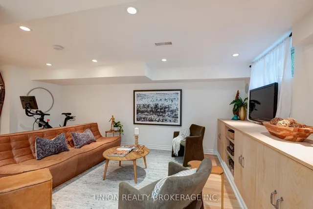 Additional image 27 of 284 Swanwick Ave