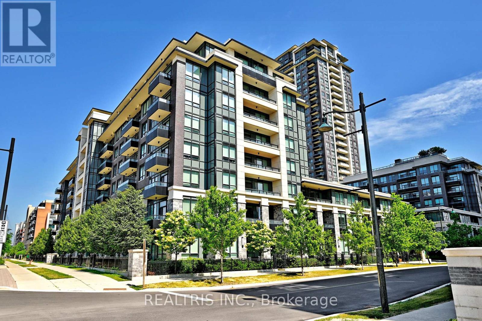 210 - 25 WATER WALK DRIVE|Markham (Unionville), Ontario L6G0G3