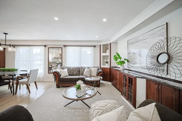 房产图片 4 - 3143 Michael Cres