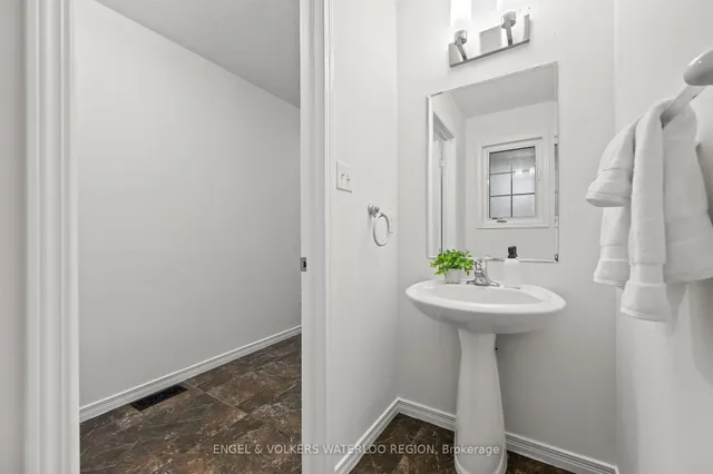 Additional image 22 of 6 Upper Mercer St Unit D16