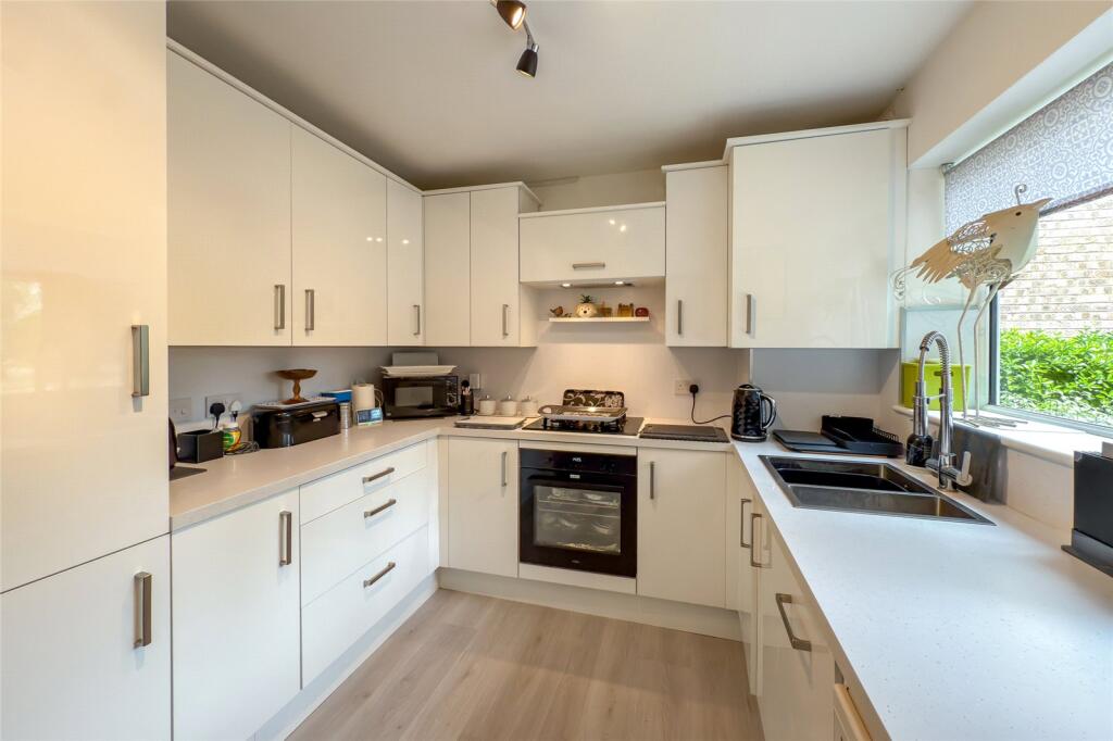 Additional image 5 of Stakers Court, Milton Road, Harpenden, Hertfordshire, AL5