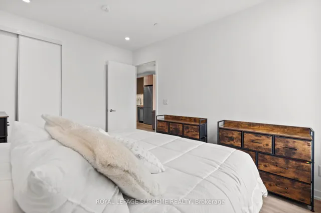 Additional image 21 of 3100 Keele St Unit 925