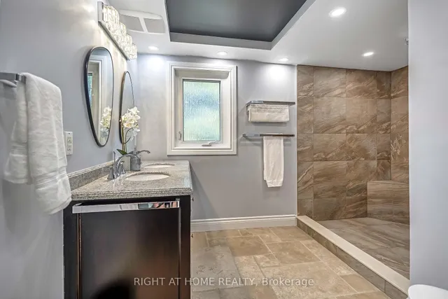 Additional image 23 of 2330 Parkway Dr