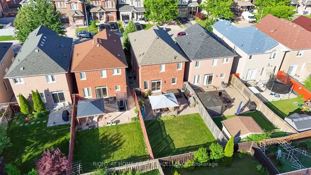 Additional image 40 of 32 Tobermory Cres