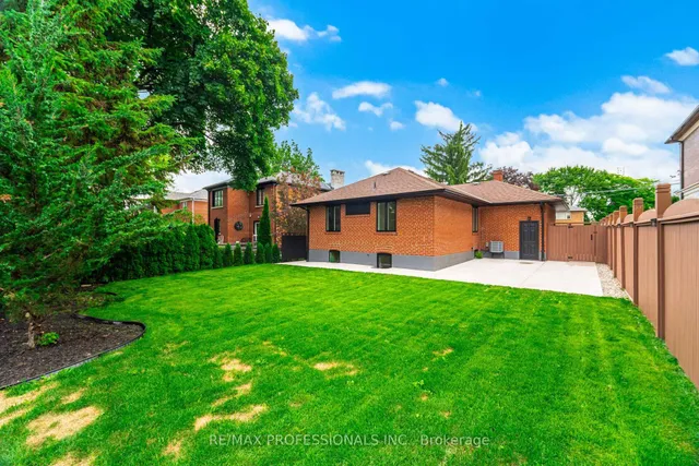 Additional image 47 of 4 Lloyd Manor Rd