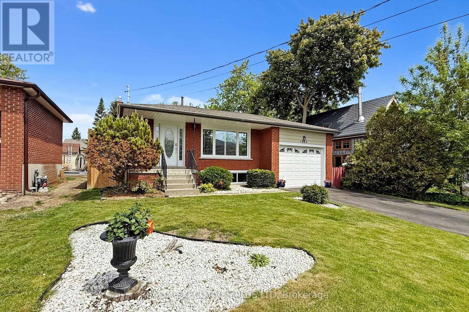 Property image for 1304 WHARF STREET|Pickering (Bay Ridges), Ontario L1W1A4