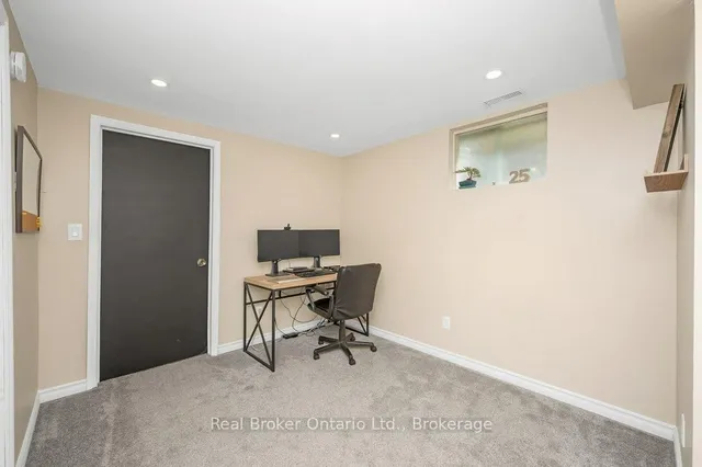 Additional image 15 of 2302 Malcolm Cres