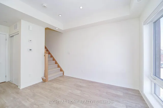 Additional image 10 of 145 Tapscott Rd Unit 4