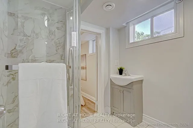 Additional image 30 of 28 wyndcliff Cres