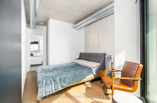 Additional image 16 of 21 Lawren Harris Sq Unit 416