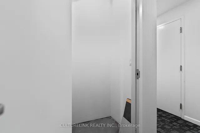 Additional image 16 of 375 King St Unit 1901