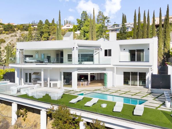 7868 Electra Dr, Los Angeles, CA 90046