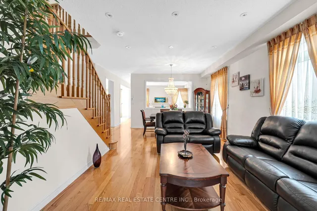 Additional image 12 of 18 Kawana Rd