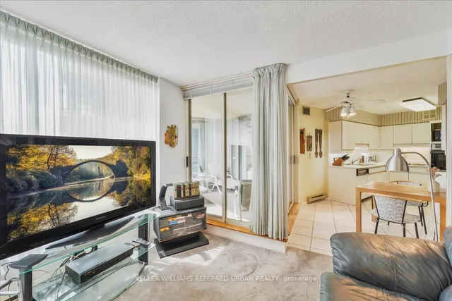 房产图片 15 - 175 Bamburgh Circ 单元 1918