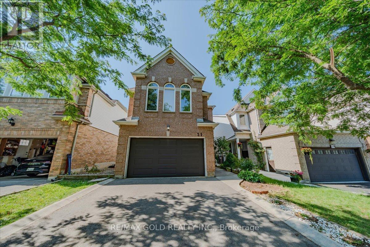 Property image for 21 TOWNLEY CRESCENT|Brampton (Heart Lake West), Ontario L6Z4S9
