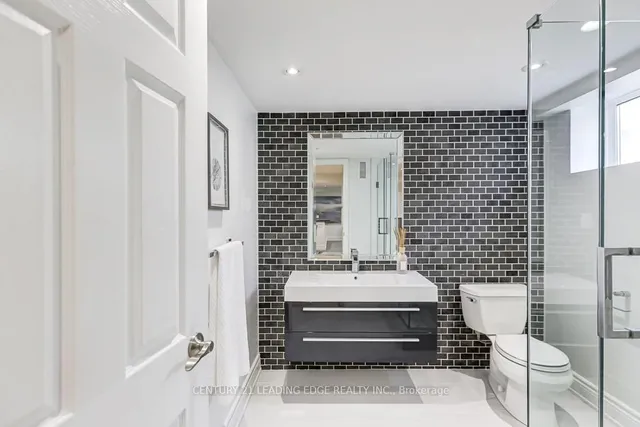 Additional image 32 of 63 DELWOOD Dr