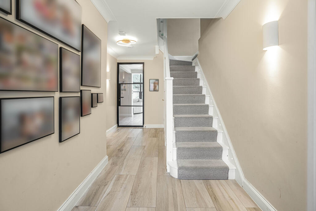 Additional image 43 of Watling Street, St Albans, AL1