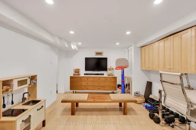 Additional image 41 of 109 Whitmore Ave