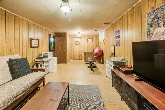 Additional image 32 of 21 Ruskview Rd